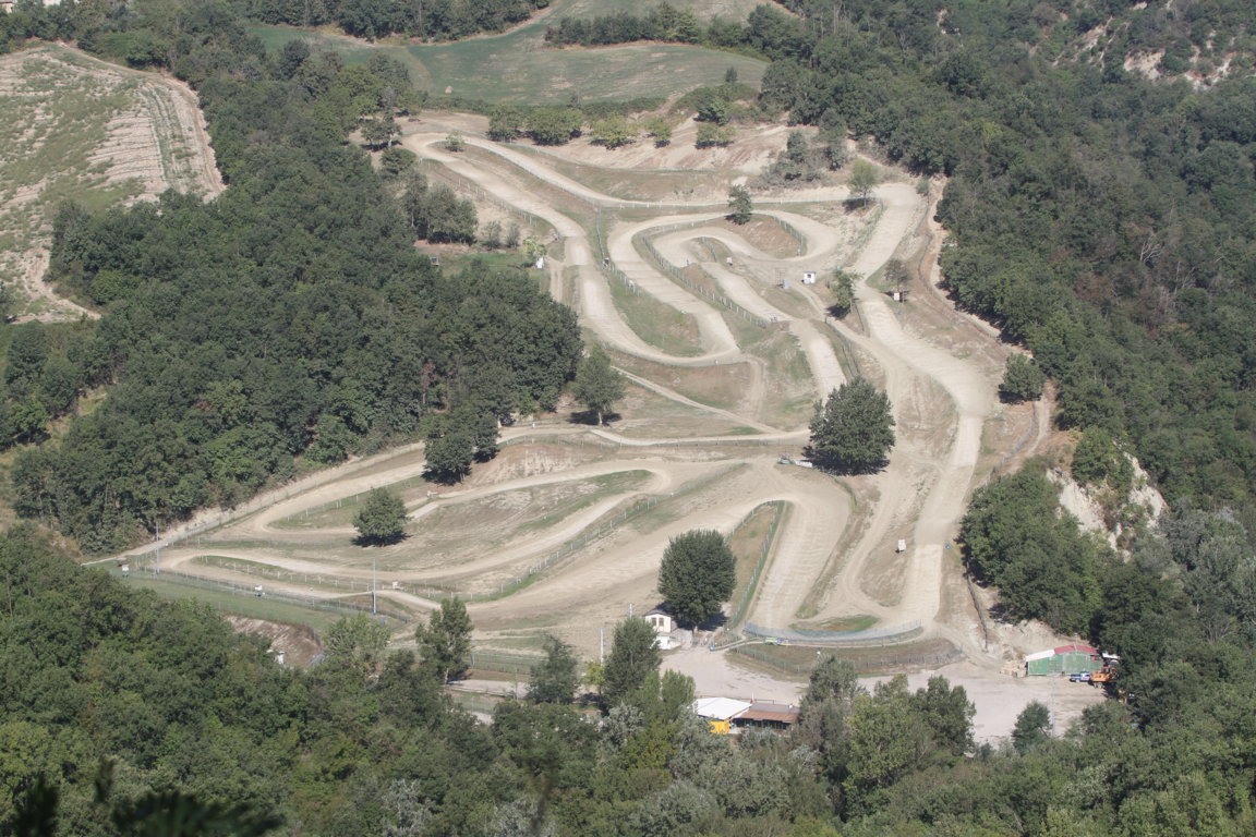 veduta aerea del cross valley castellarano