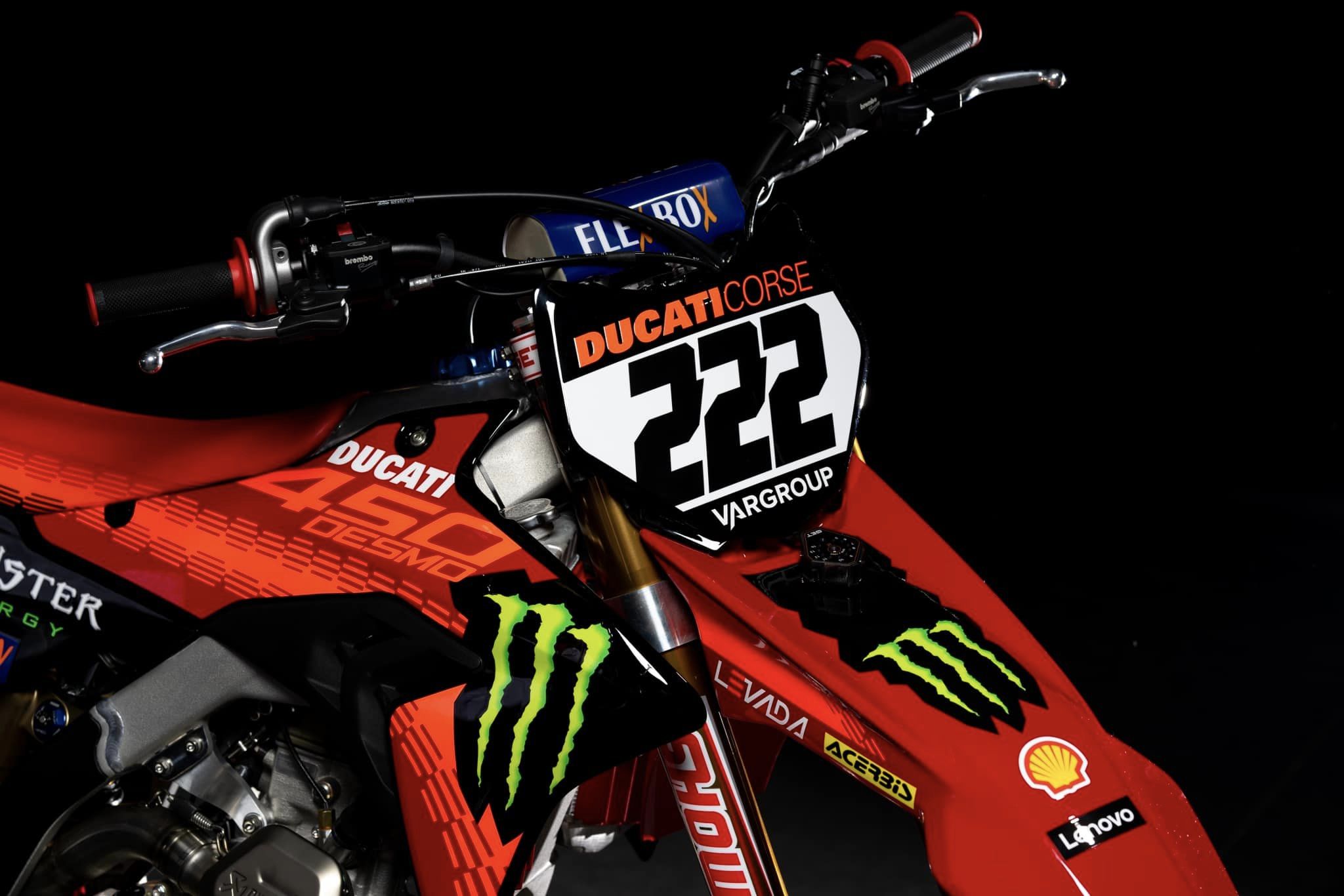 La Ducati Desmo450 MX col numero 222 di Antonio Cairoli