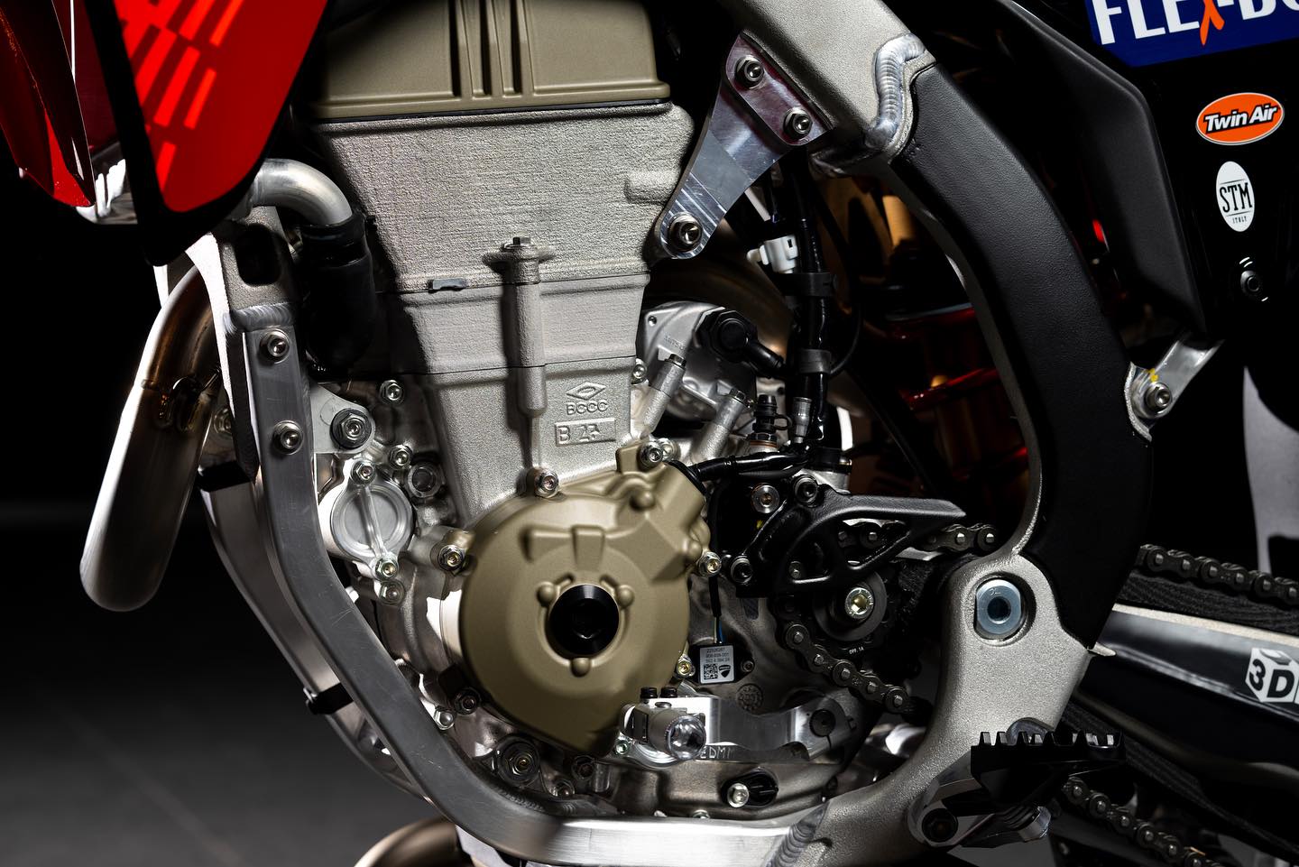 Il tanto atteso motore Desmo450 MX di Ducati