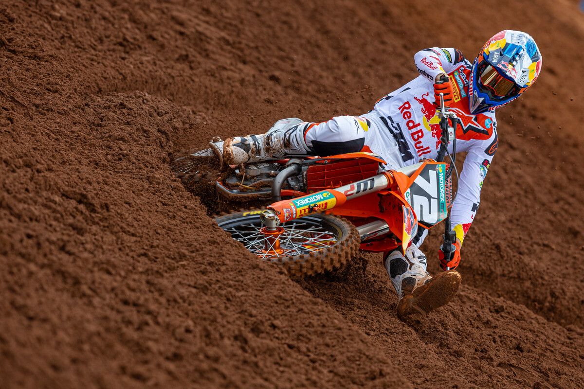 Liam Everts_Red Bull KTM_MX2_2024_Team Shooting Red Bull KTM Factory Racing 2024