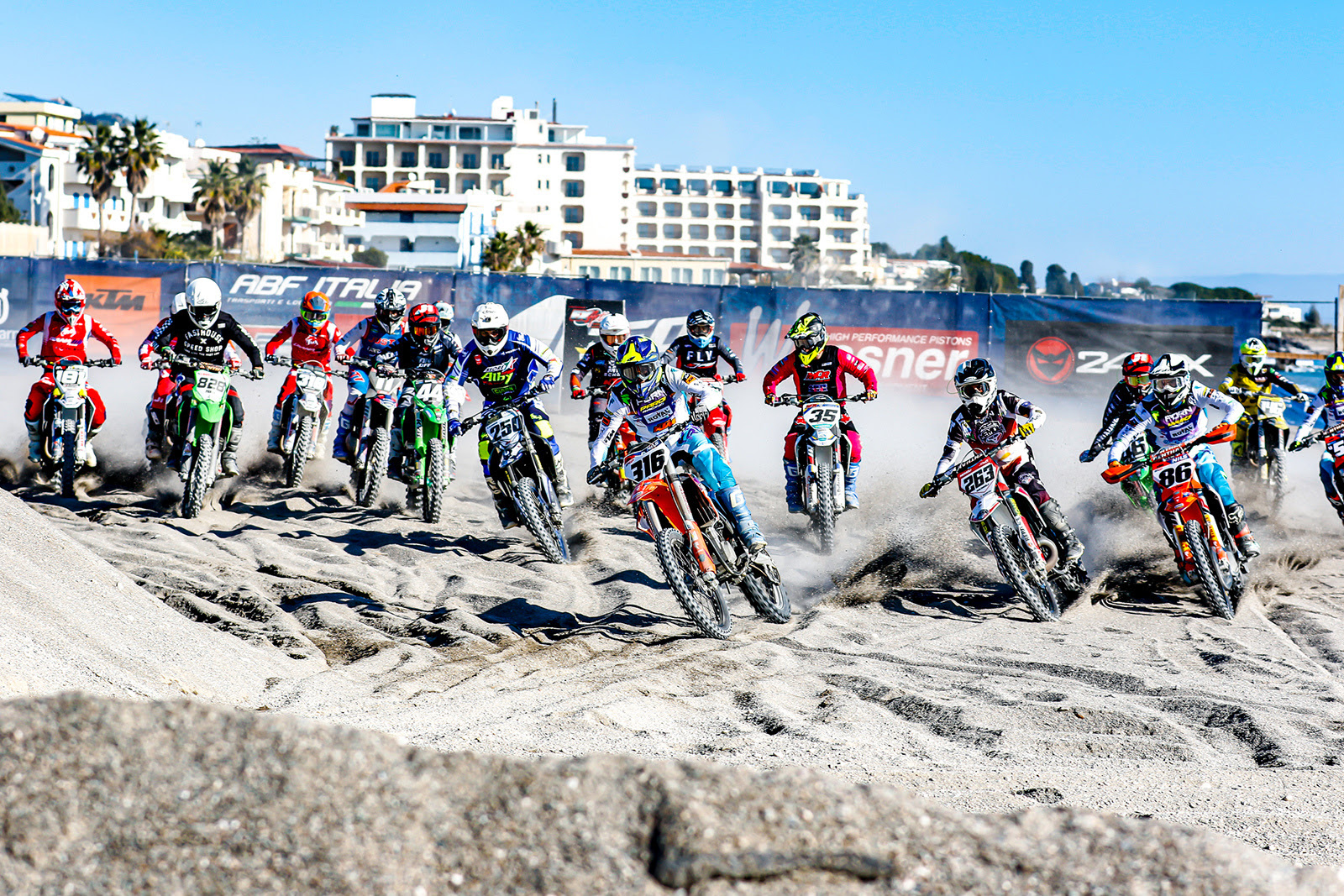 partenza Giardini Naxos supermarecross 2024