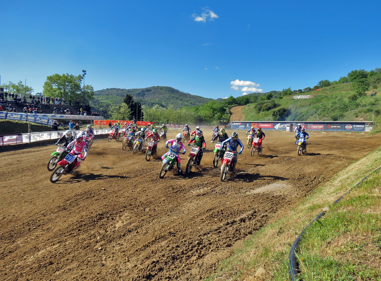 IL CAMPIONATO ITALIANO MOTOCROSS EPOCA PIÙ FORTE ANCHE DELLA GRANDINE ...