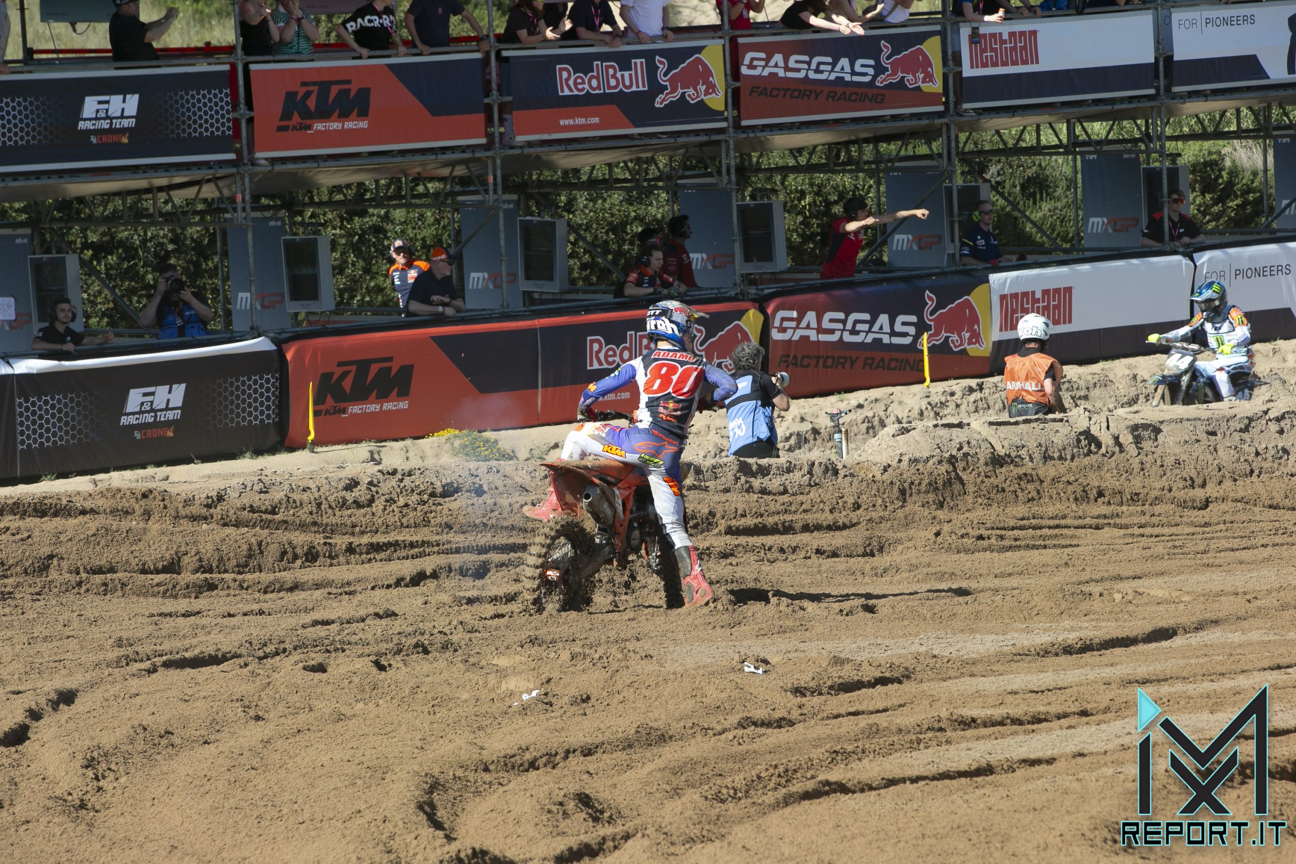 manche iniziata così per Andrea Adamo