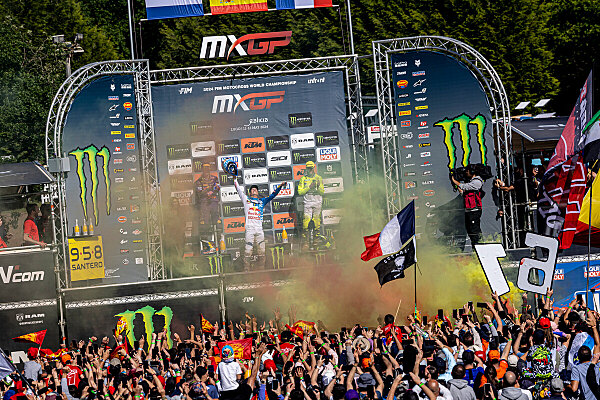 Prado festeggia la vittoria nel GP di Galizia davanti al suo pubblico