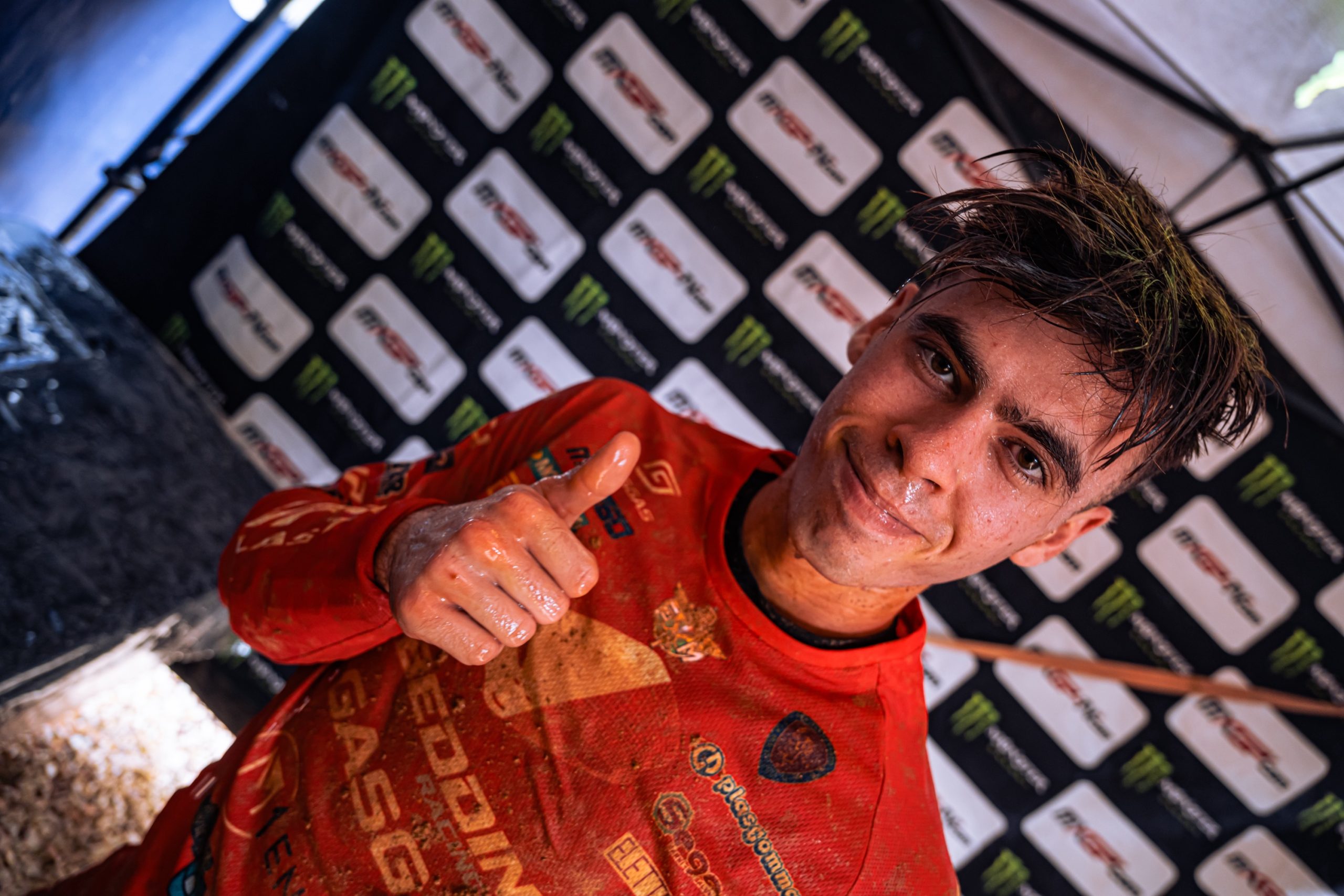 Valerio Lata, con la tabella rossa della EMX250, corrrerà il GP di Galizia in MX2