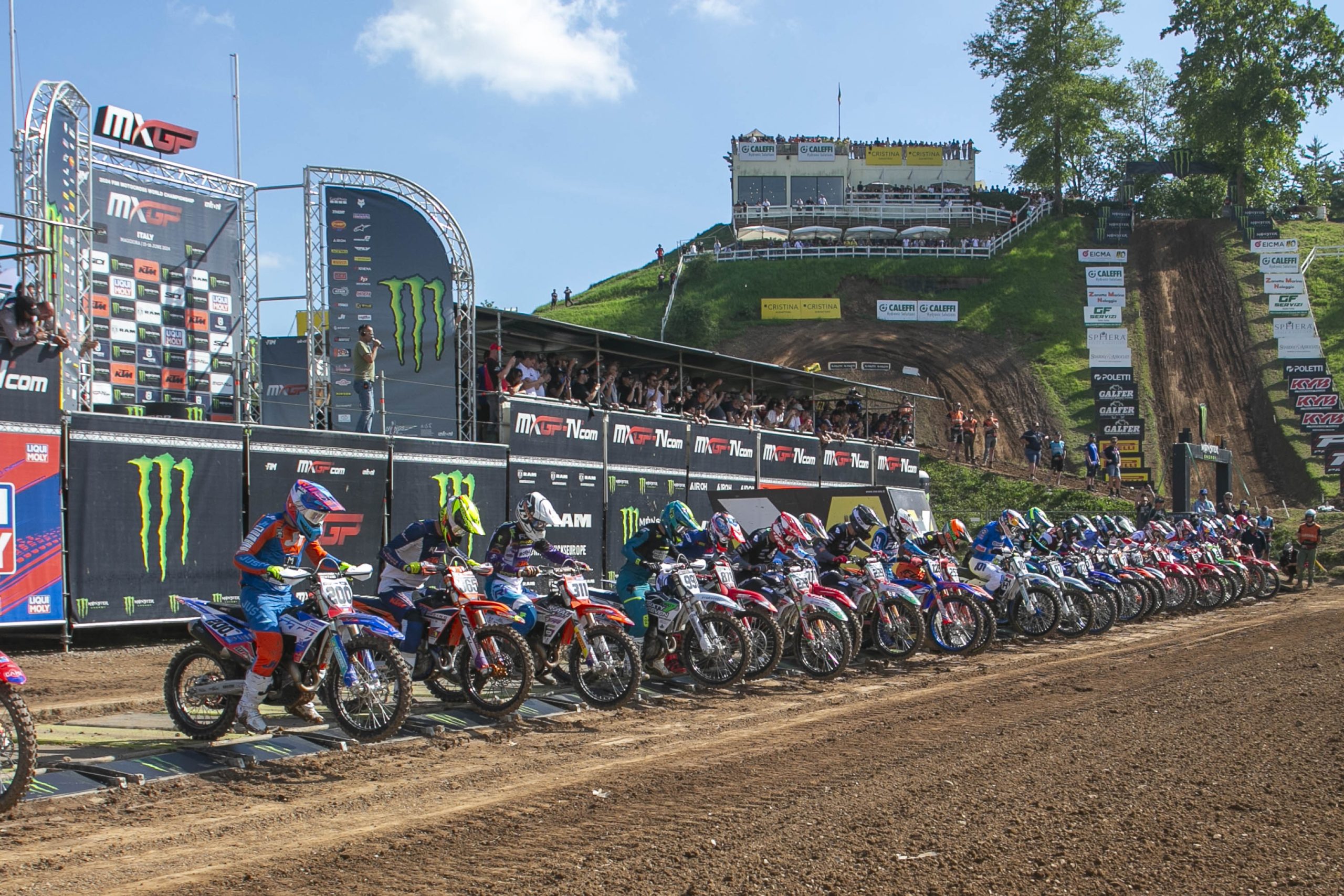 partenza gara-2 MXGP d'Italia Maggiora