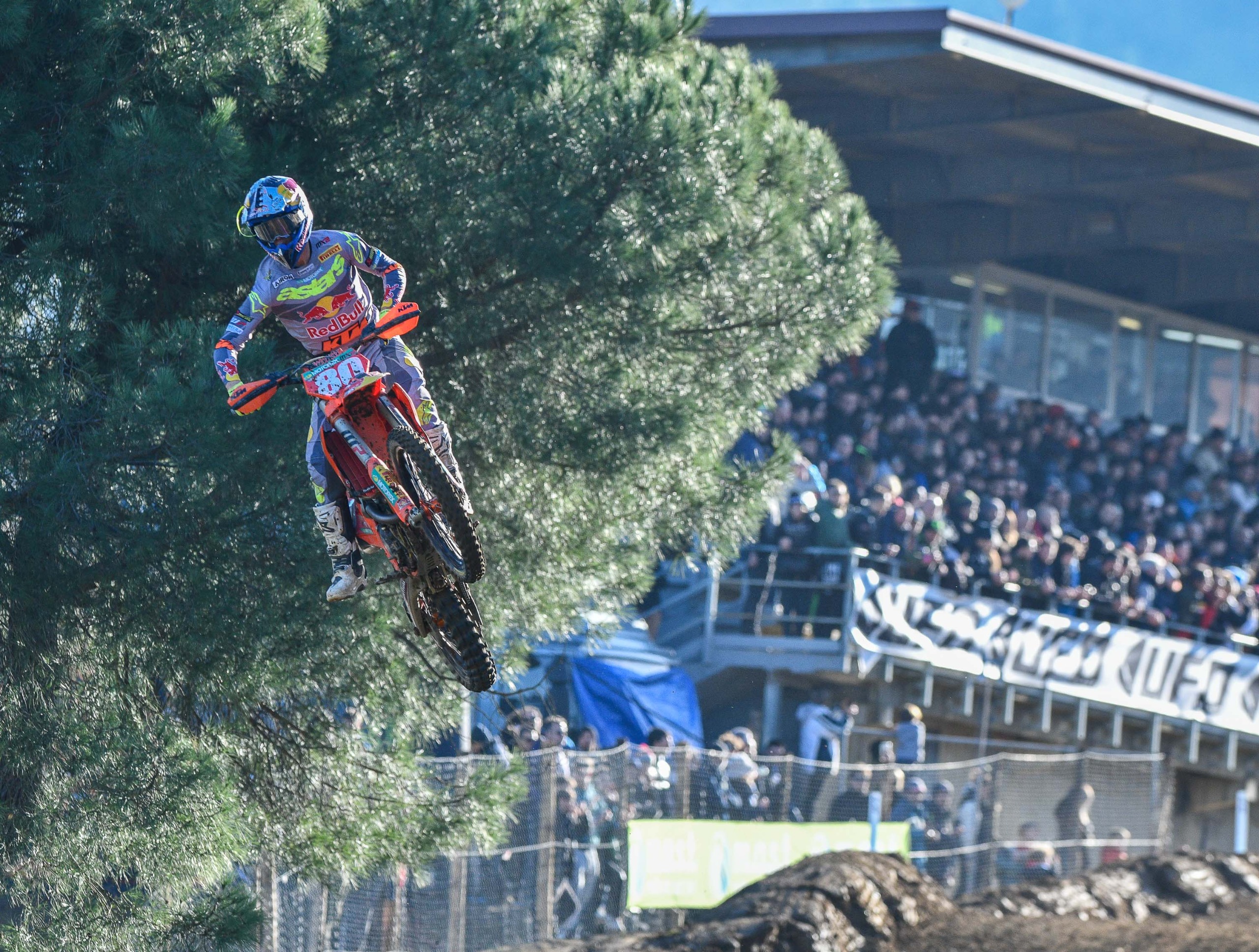 Andrea Adamo in azione a Montevarchi, negli Internazionali d'Italia mx 2025