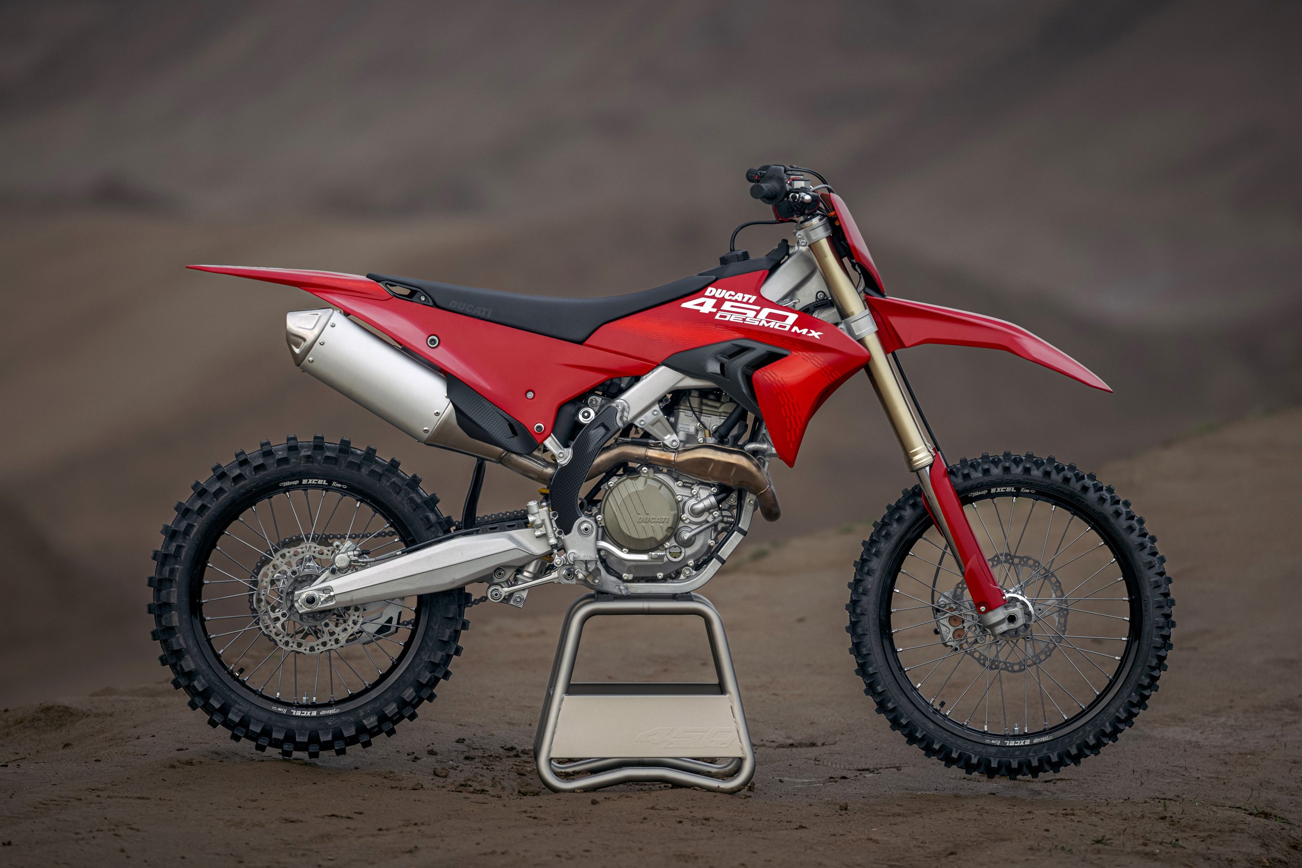 presentazione Ducati Desmo450 MX MY26