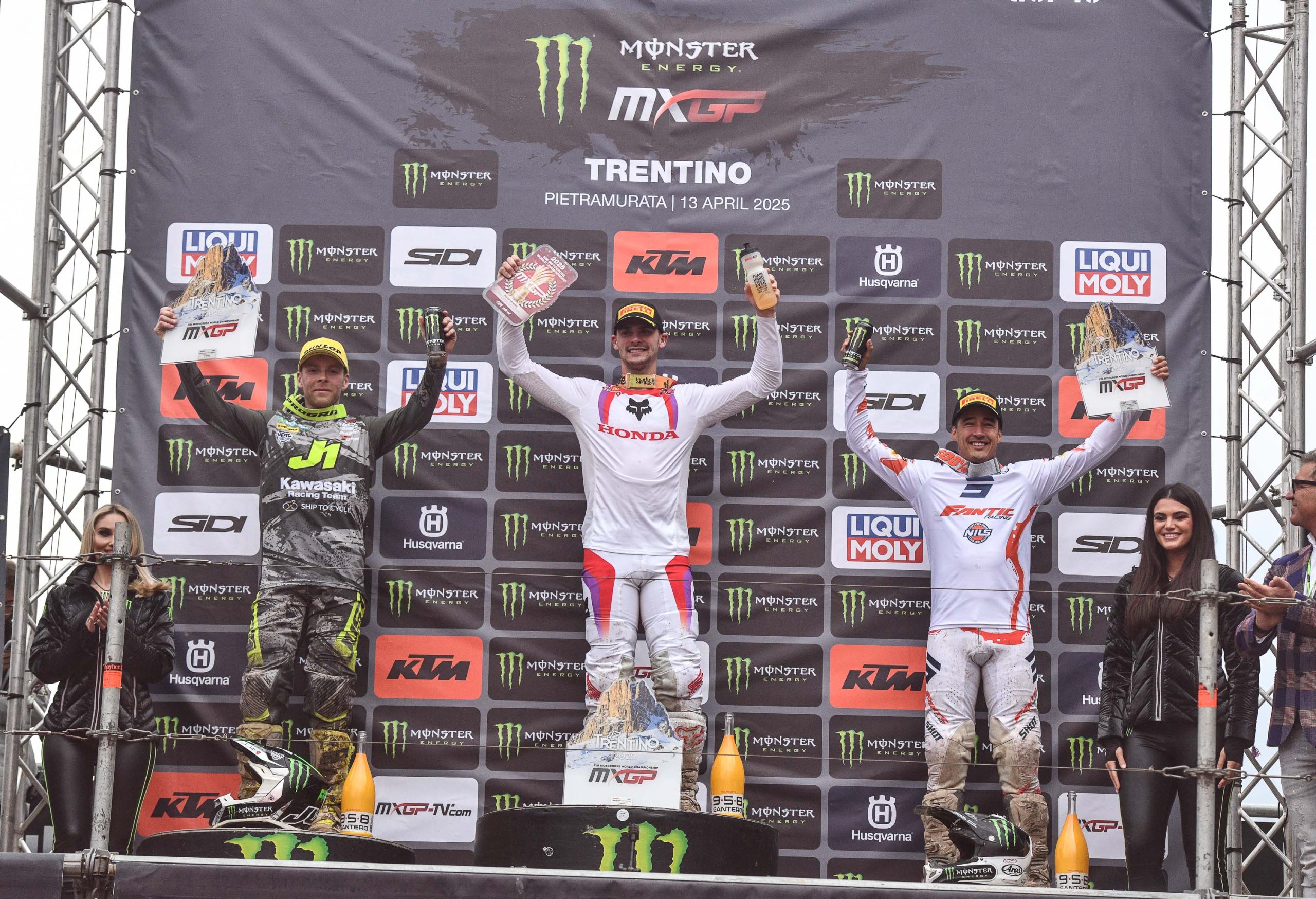 il podio MXGP del GP del Trentino