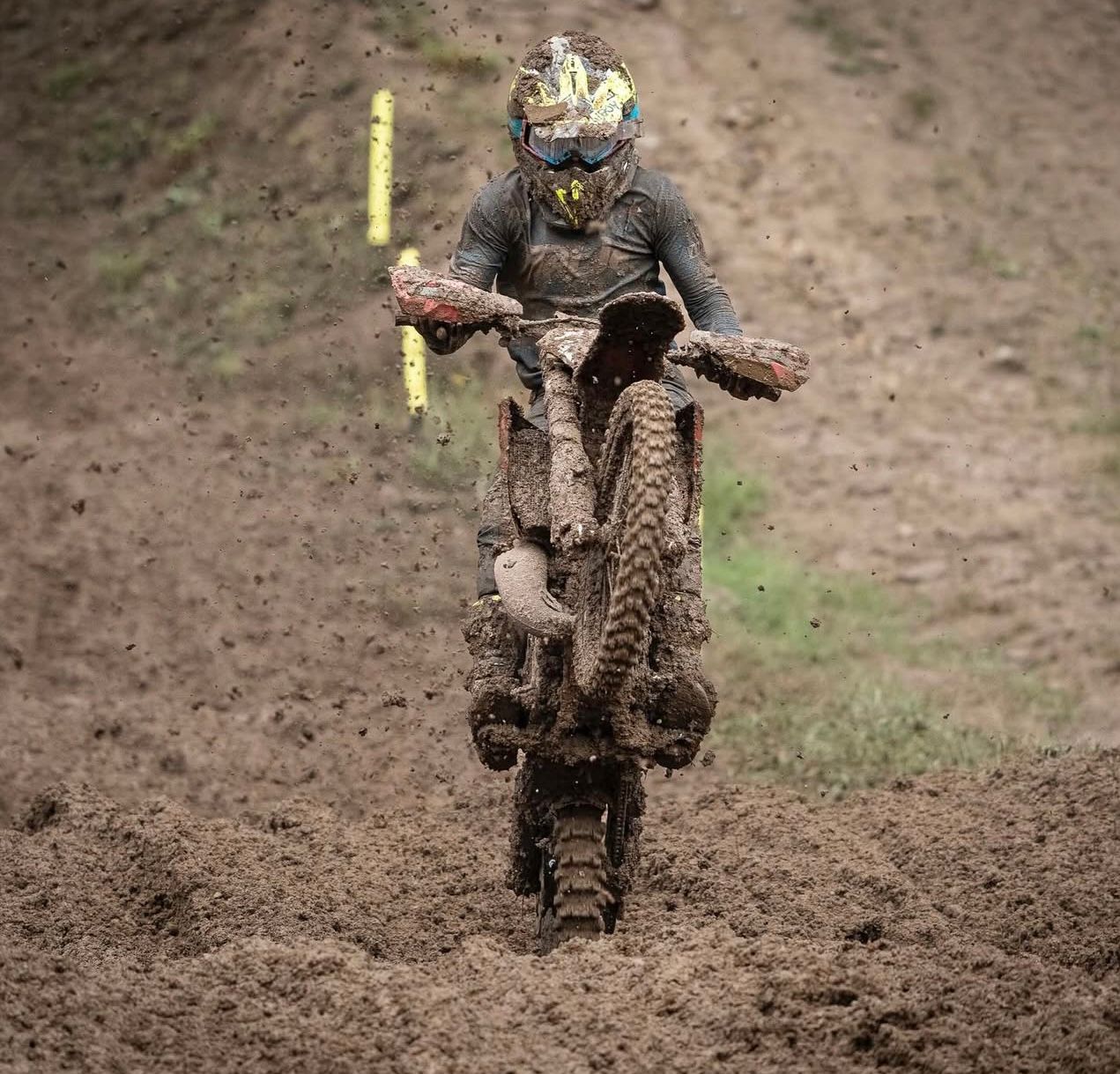 Francesco Assini nel fango di Romagnè