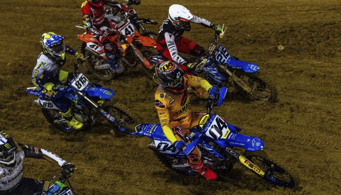 Lo start di Faenza con Kevin Raggi #815 alle spalle di Dovizioso