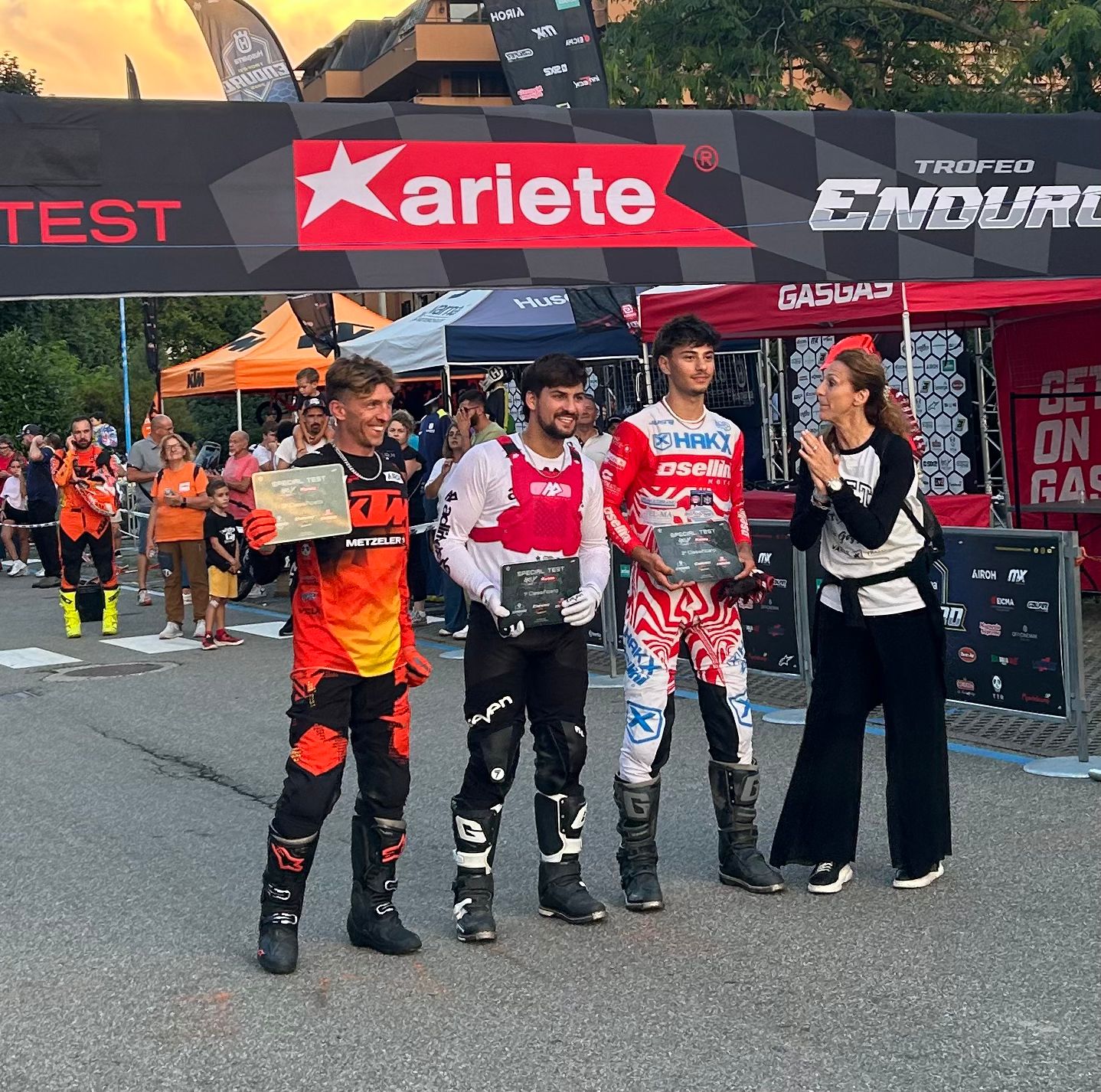il podio di sabato del trofeo enduro KTM a Laveno Mombello