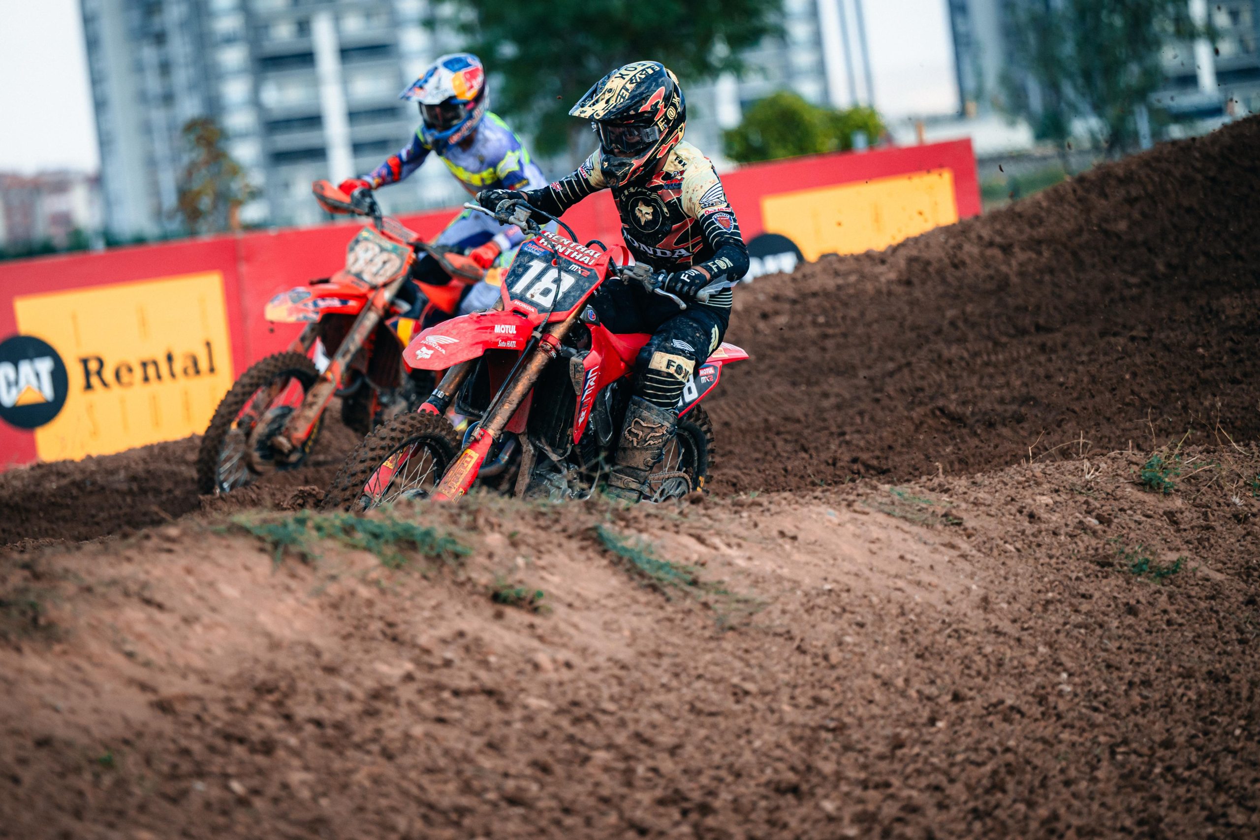 bagarre tra Lata e Adamo in gara-2 MX2 - GP Turchia