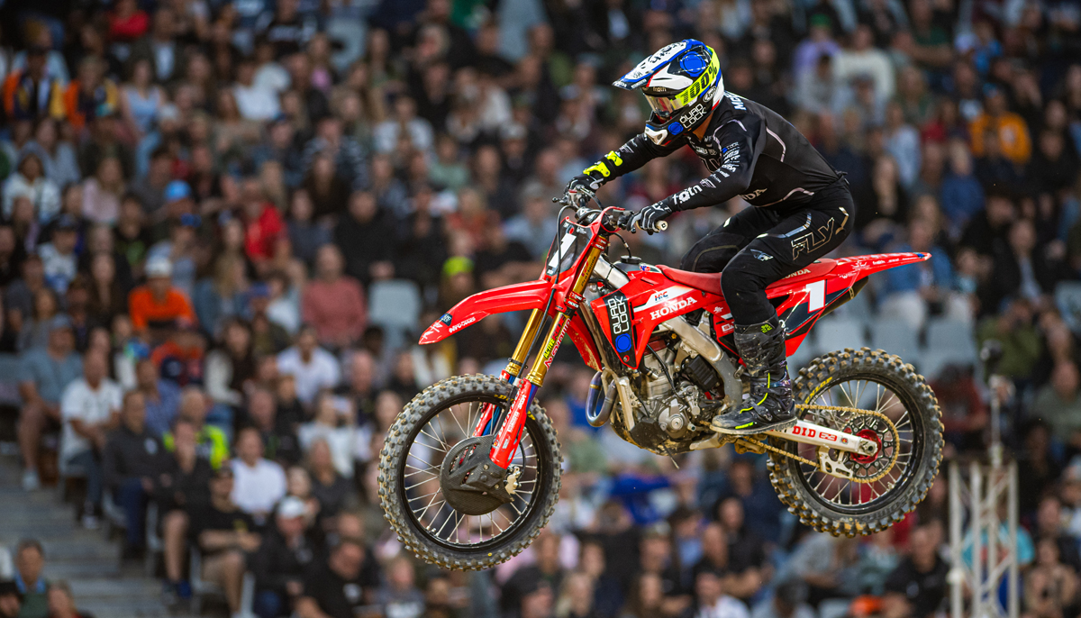 il campione uscente SX2 Shane McElrath