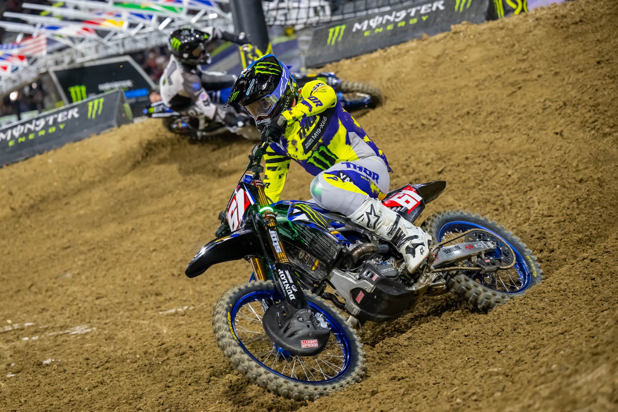 Max Anstie al comando del main event