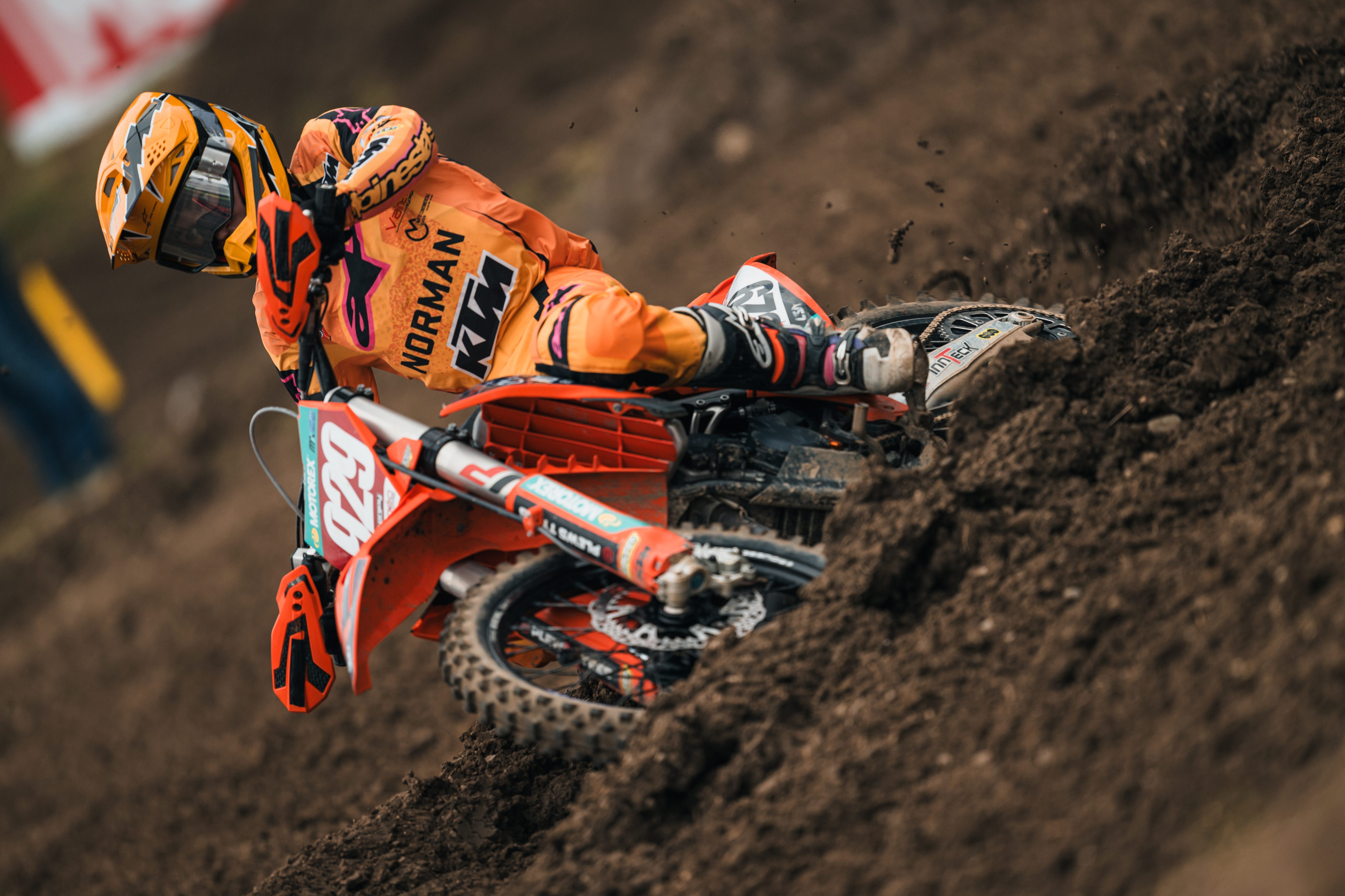 Moritz Ernecker ha mantenuto la tabella rossa