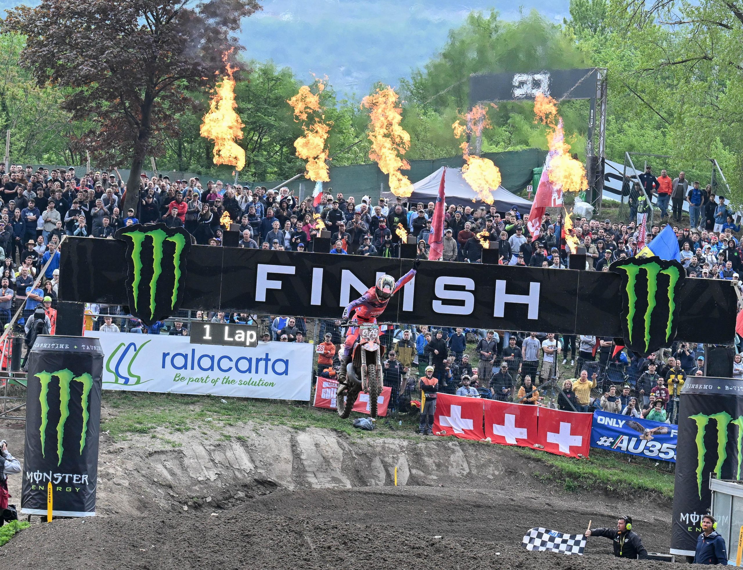 Moritz Ernecker vince a mani basse il GP del Trentino EMX125