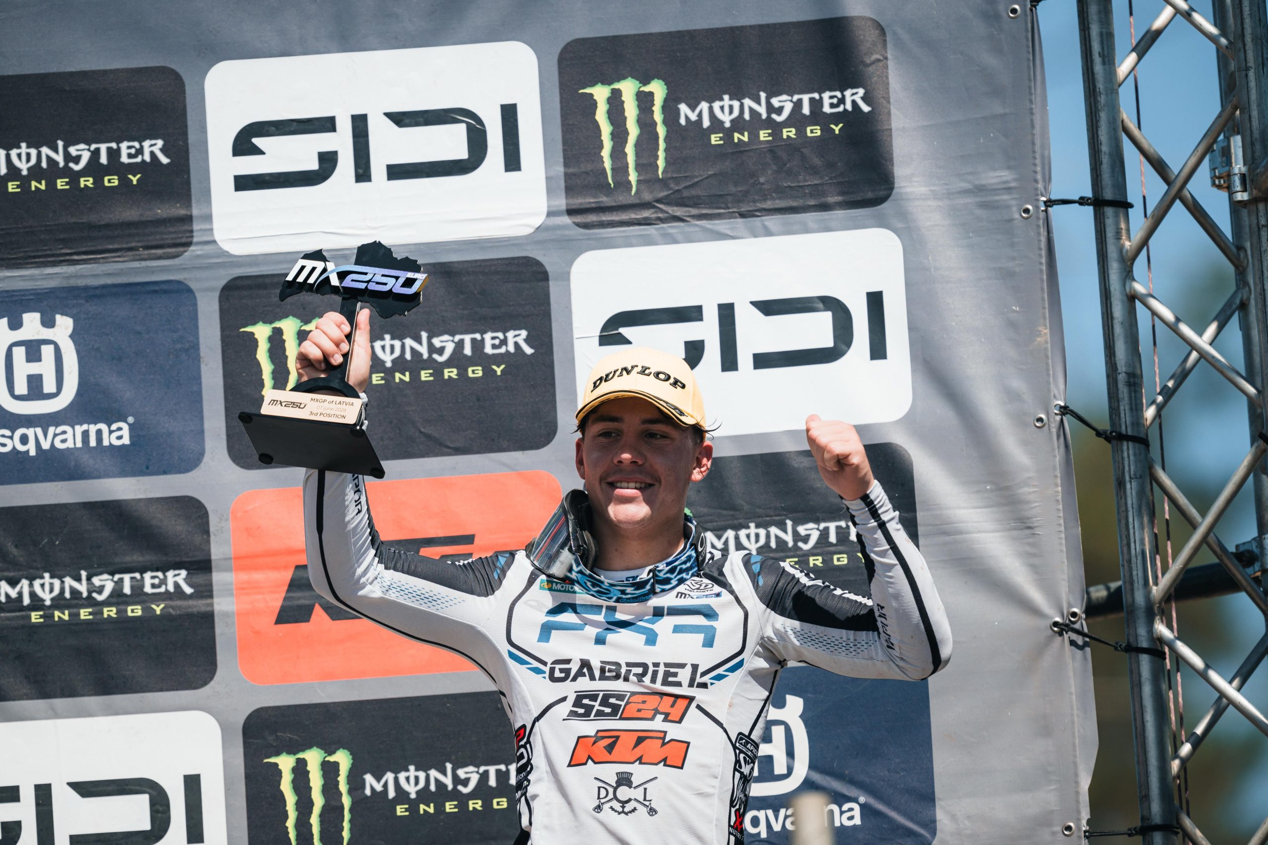 Gyan Doensen terzo sul podio a Kegums - nel GP di Lettonia EMX250