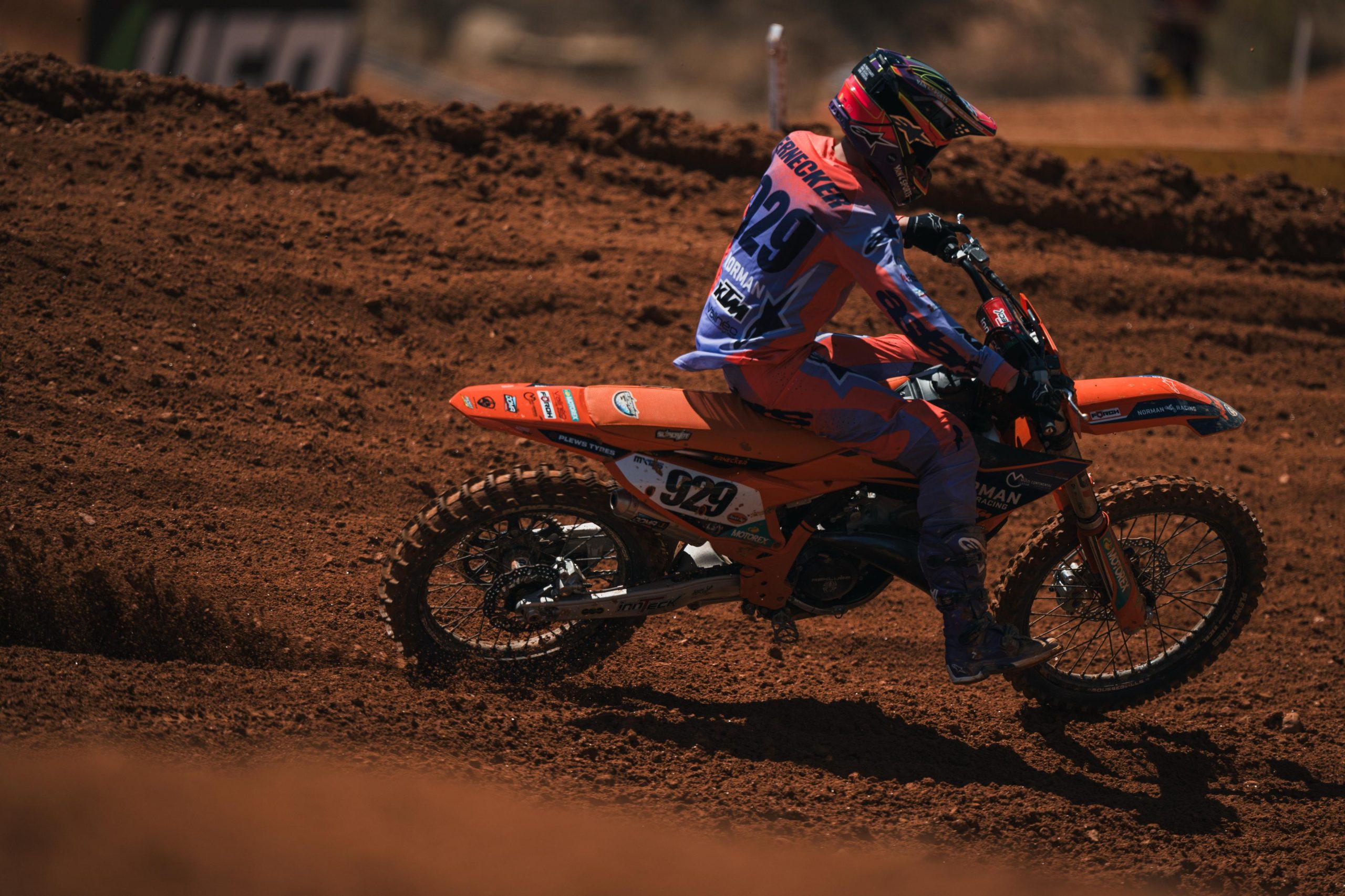 Moritz Ernecker mantiene la tabella rossa EMX125