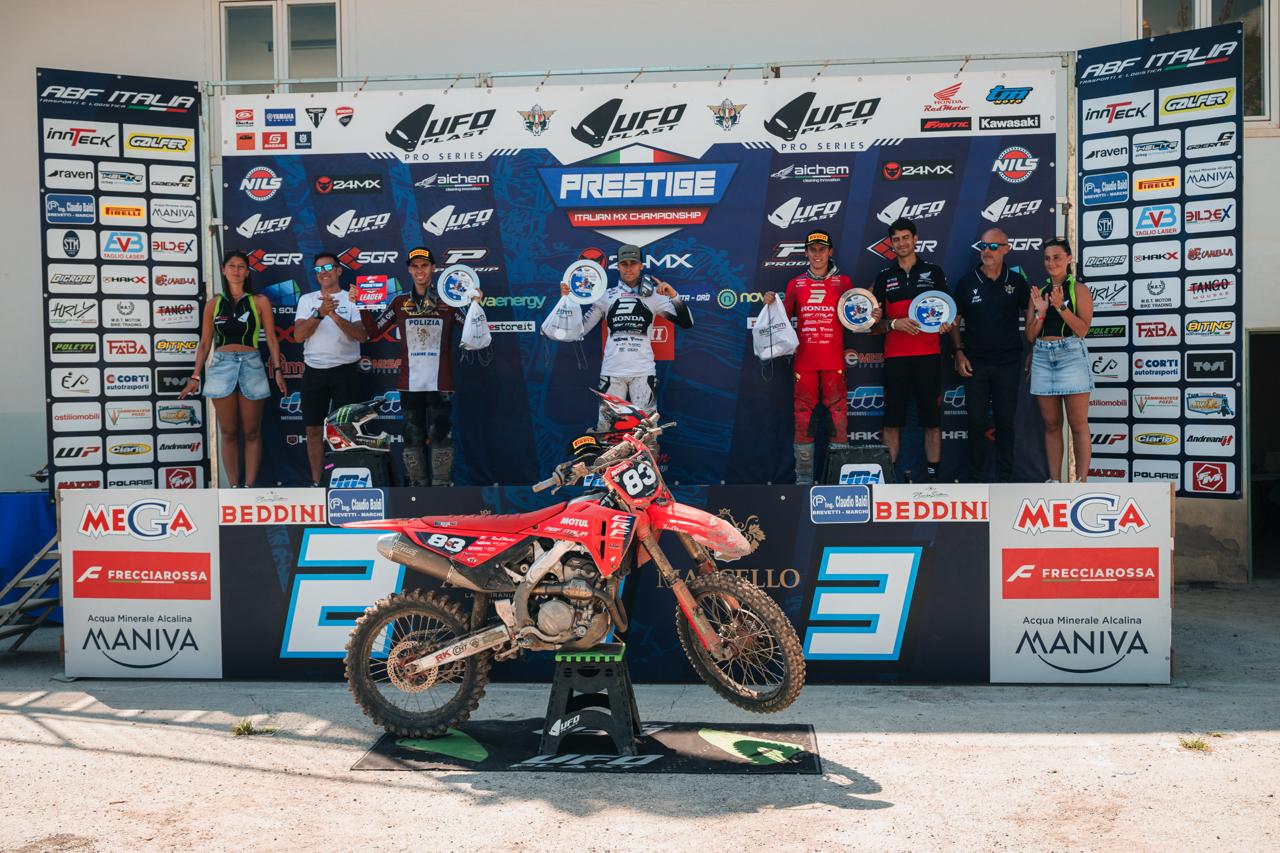 Podio Mx2 Elite - ph. DB Agency