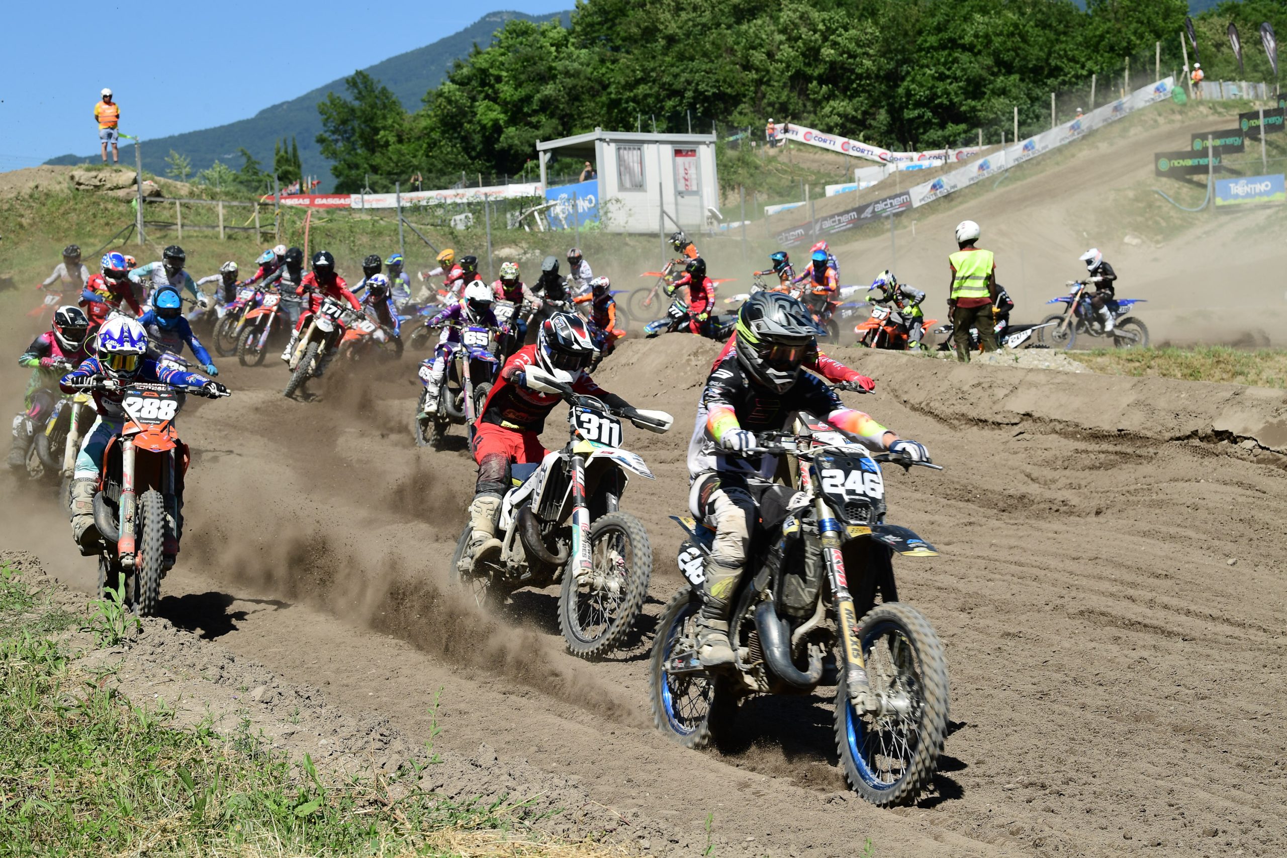 Lo start della rookies cup 125 di Arco