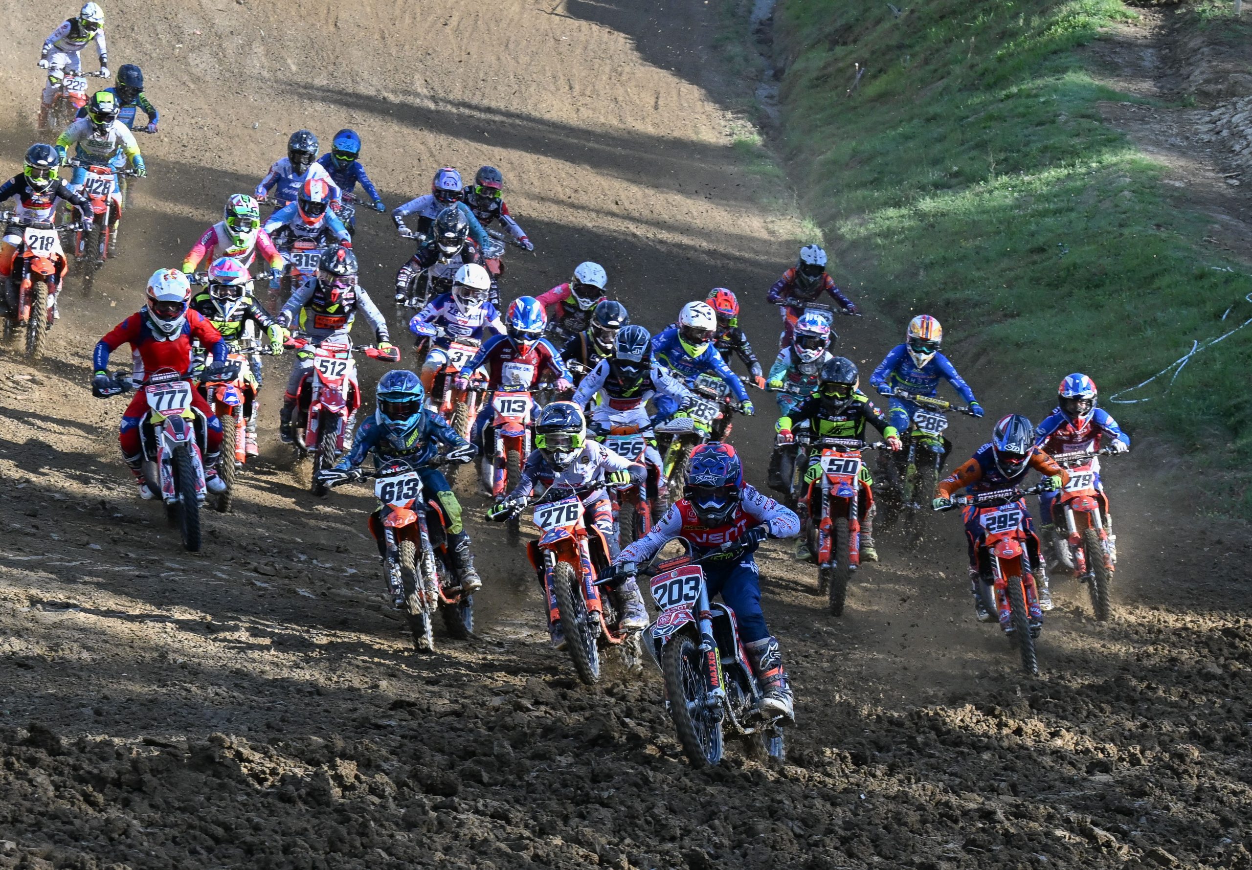 Pietro Riganti in testa al gruppo Senior 85