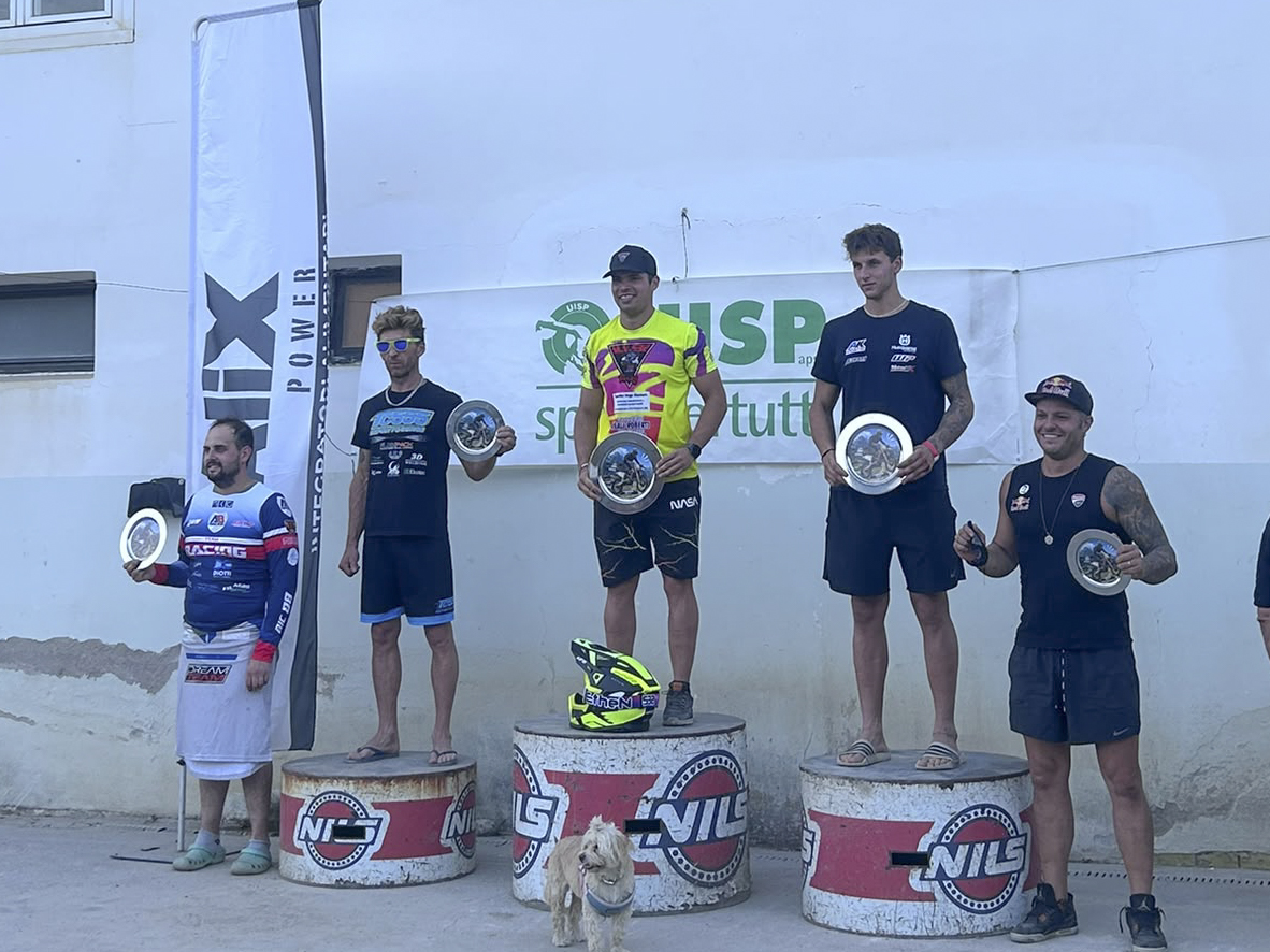 podio Agonisti MX1