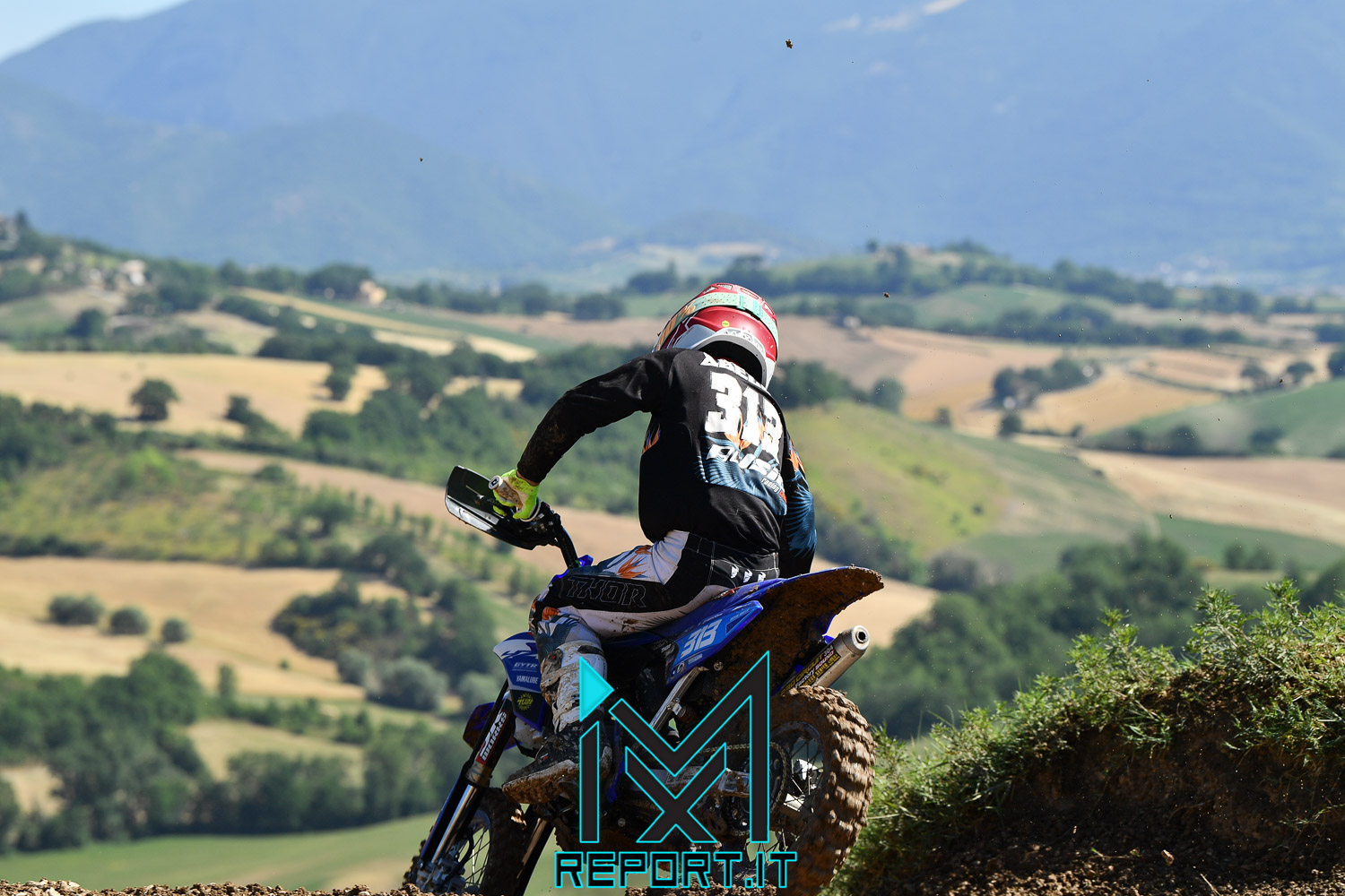 EU Mini Woman-Esanatoglia-40