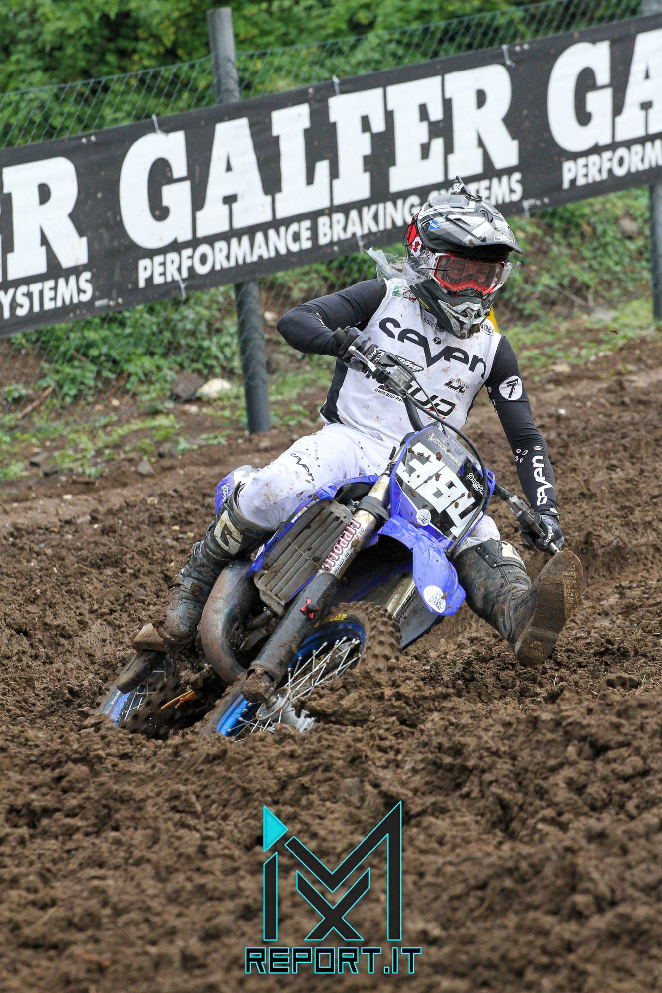 FaraSenior190921-1106